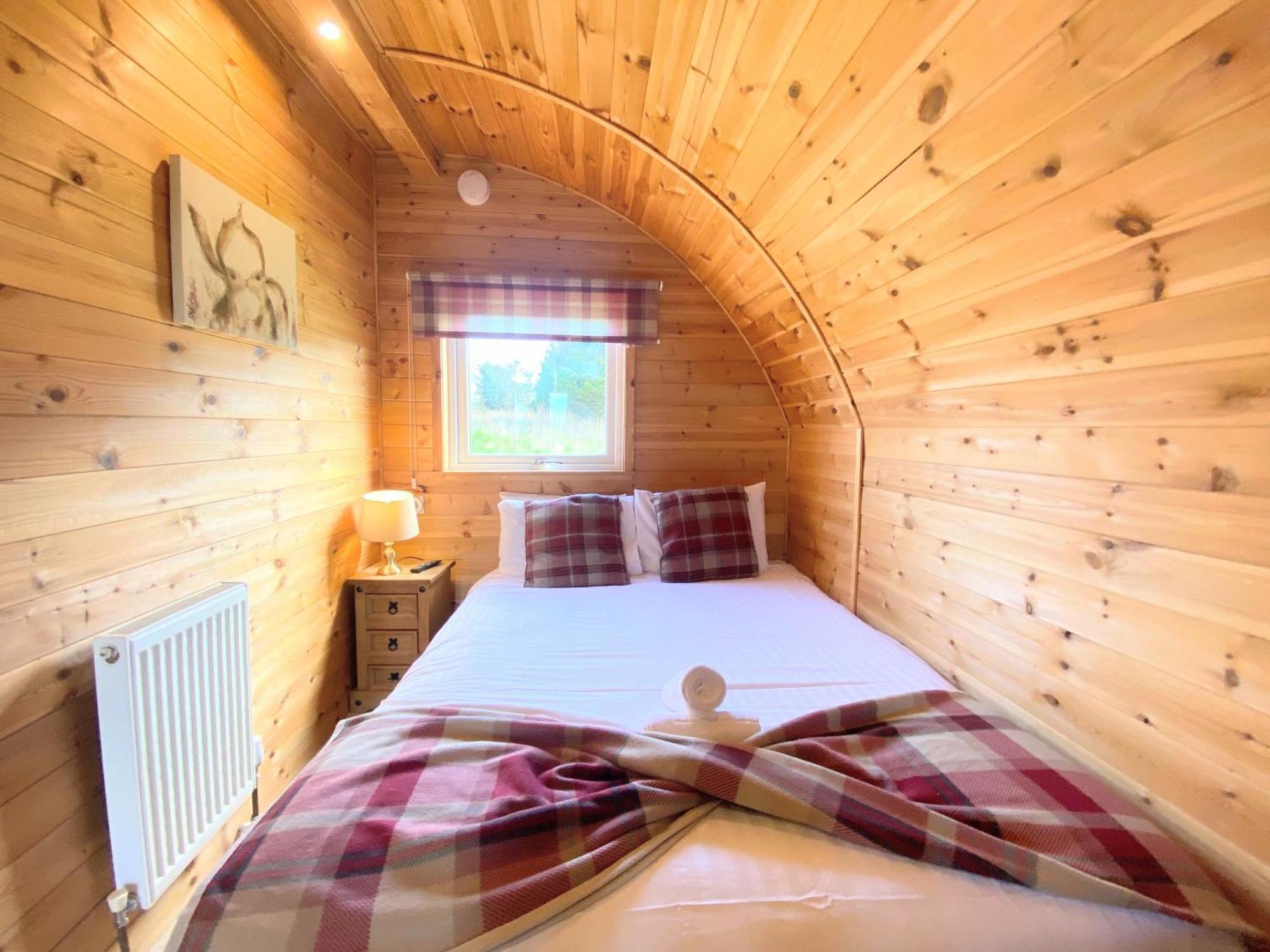 Pond View Pod 1 With Outdoor Hot Tub - Fife - Loch Leven - Lomond Hills Villa Kelty Екстериор снимка